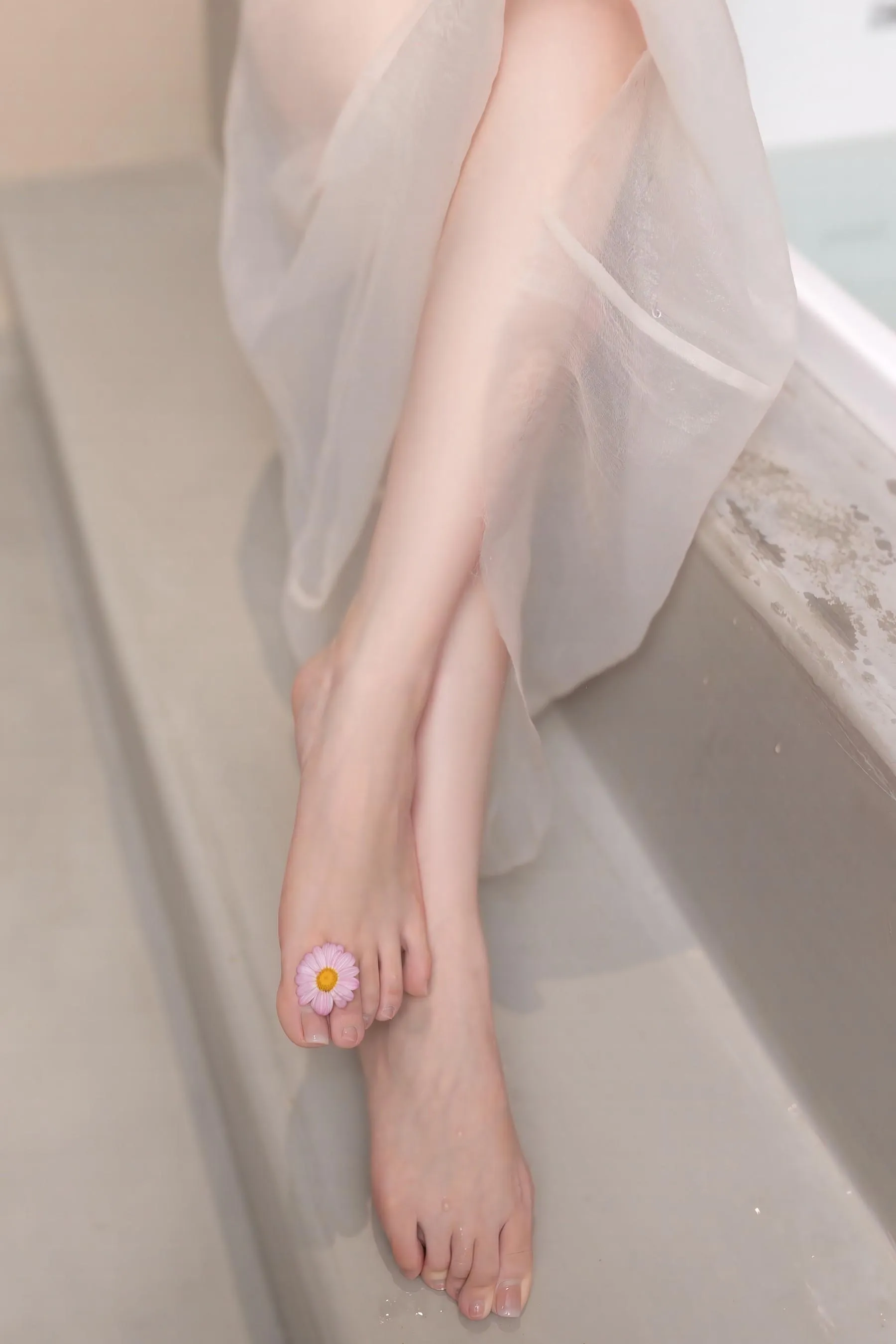 NO.0002 秀人名模鱼子酱Fish内部私购未上架《阿芙洛狄忒》写真[23] [49P]插图